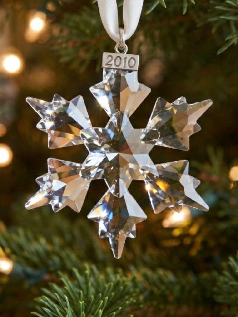 Swarovski 2010 Crystal Snowflake Christmas Tree Ornament with Box & certificate
